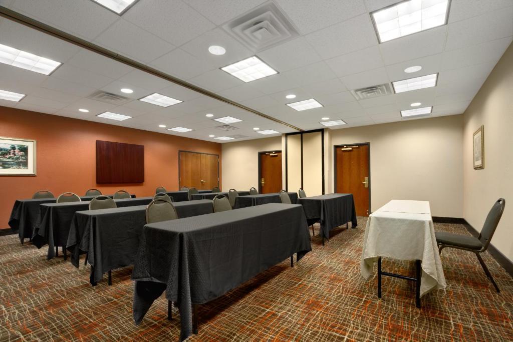 Country Inn & Suites By Radisson, Wolfchase-Memphis, Tn Zewnętrze zdjęcie